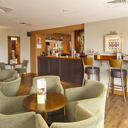 Premier Inn Manchester Bury Екстер'єр фото