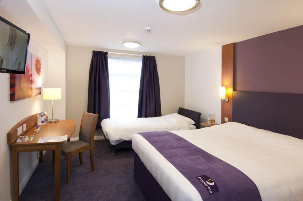 Premier Inn Manchester Bury Номер фото