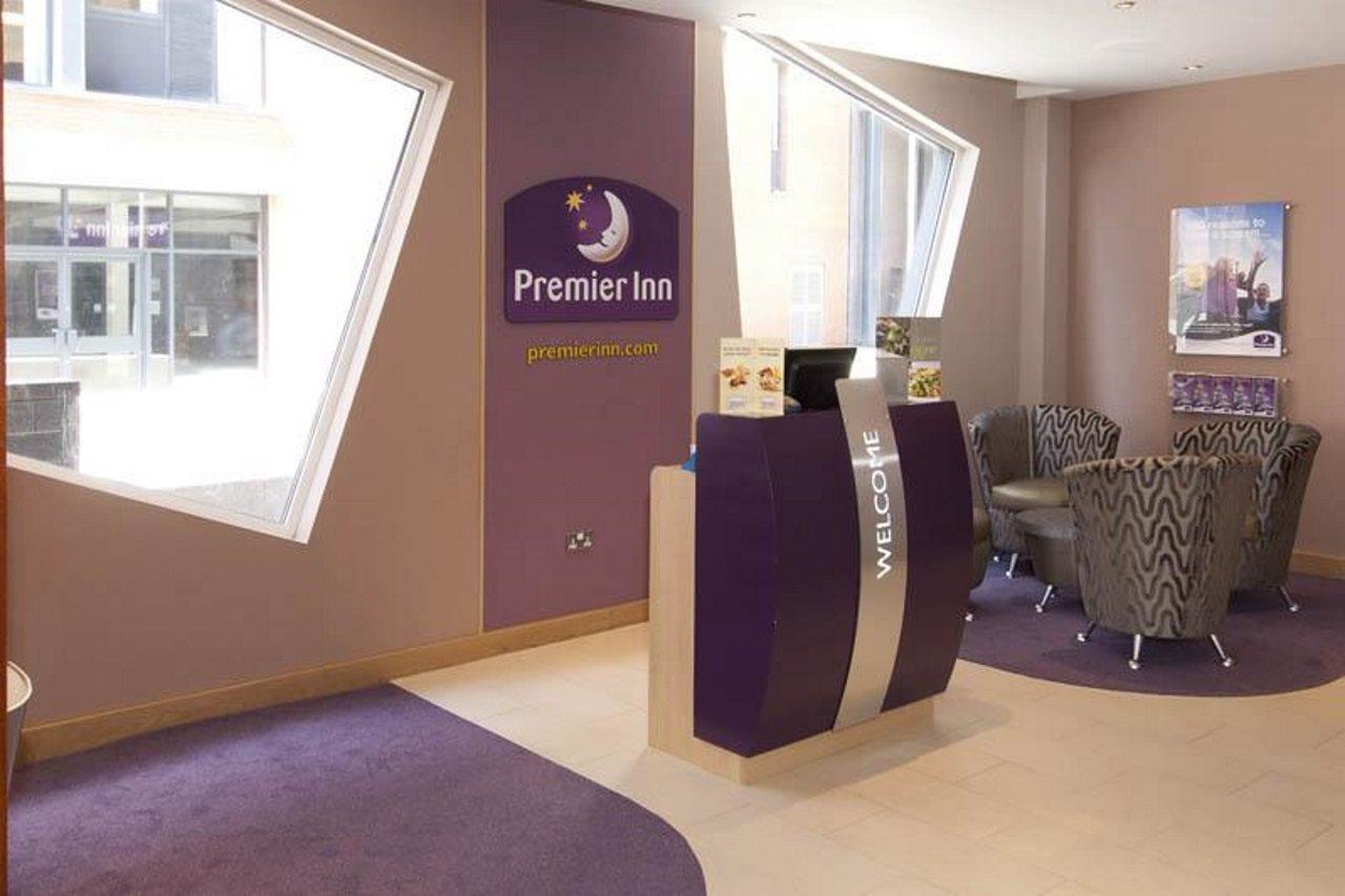 Premier Inn Manchester Bury Екстер'єр фото