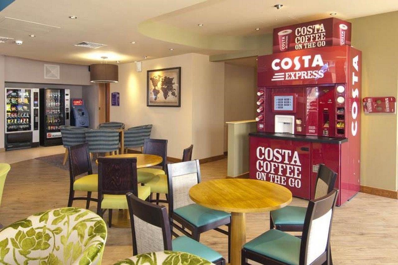 Premier Inn Manchester Bury Екстер'єр фото