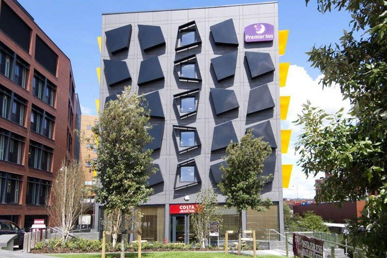 Premier Inn Manchester Bury Екстер'єр фото