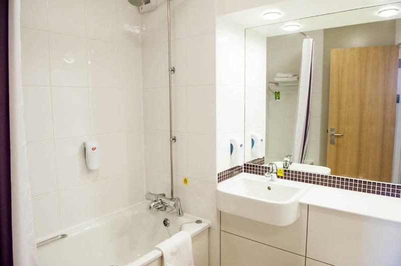 Premier Inn Manchester Bury Екстер'єр фото